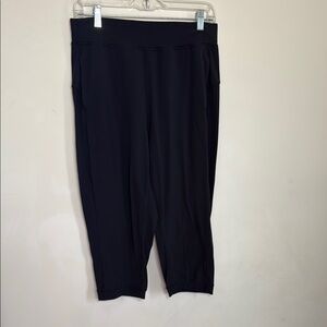 Lululemon Softstreame Lux Leg Cropped Capri Women’s Size 8